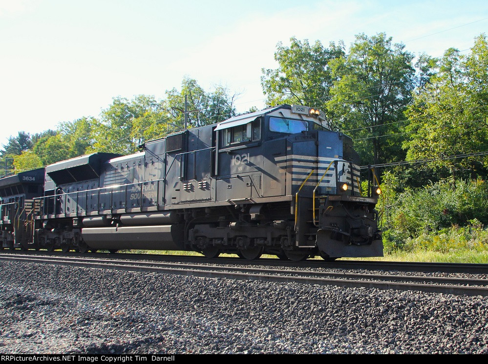 NS 1021 leads a late day 28X